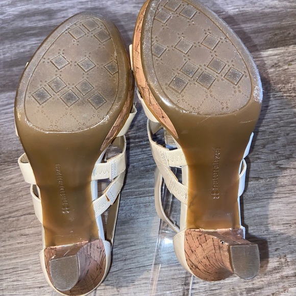 Naturalizer Women's Dafny Dress Sandal size 6M - Picture 8 of 8